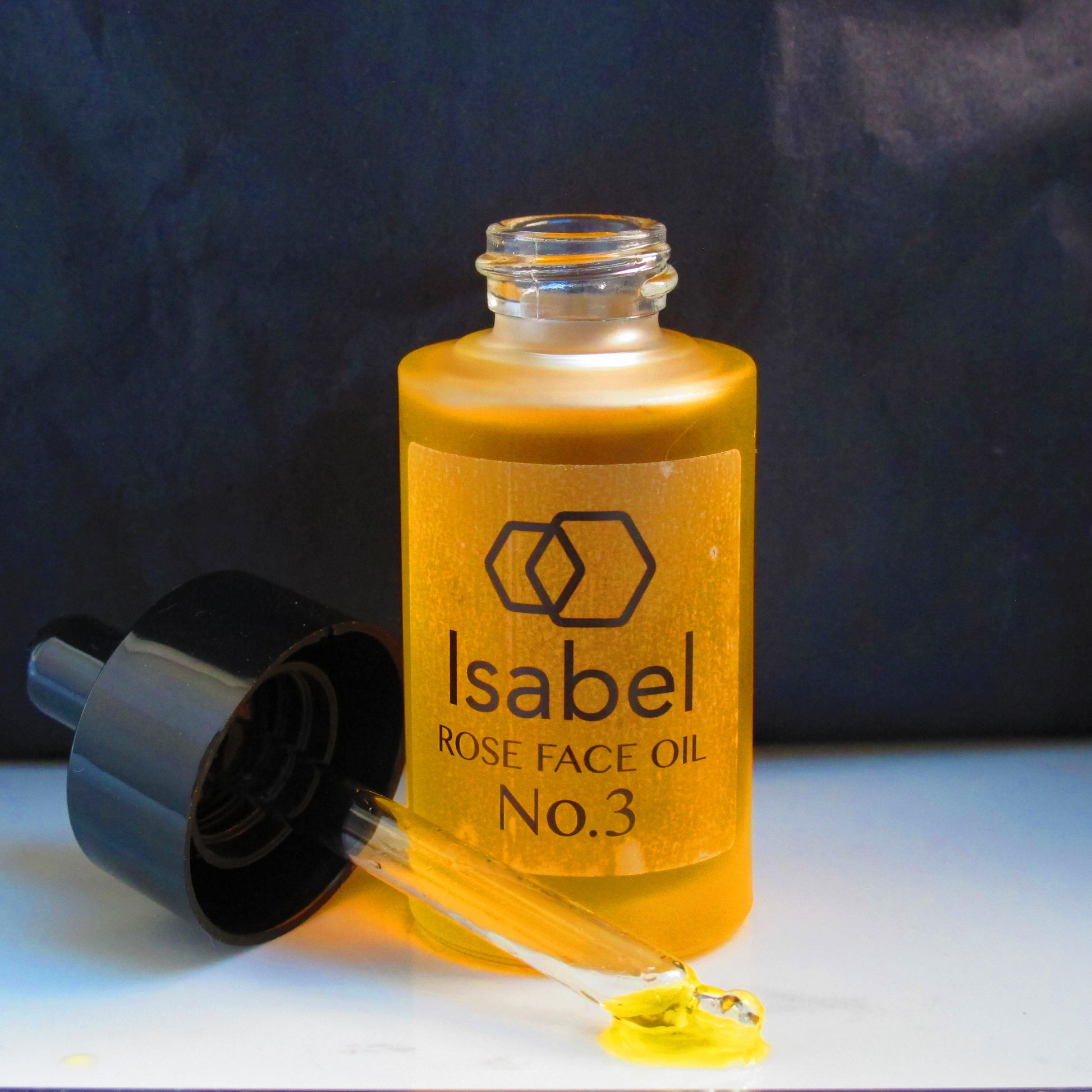 Isabel Skincare No.3 Rose Face Oil – 30ml bottle of nutrient-rich, non-greasy facial oil with Rose Otto, Frankincense, and Geranium, designed for calming and nourishing skincare routines